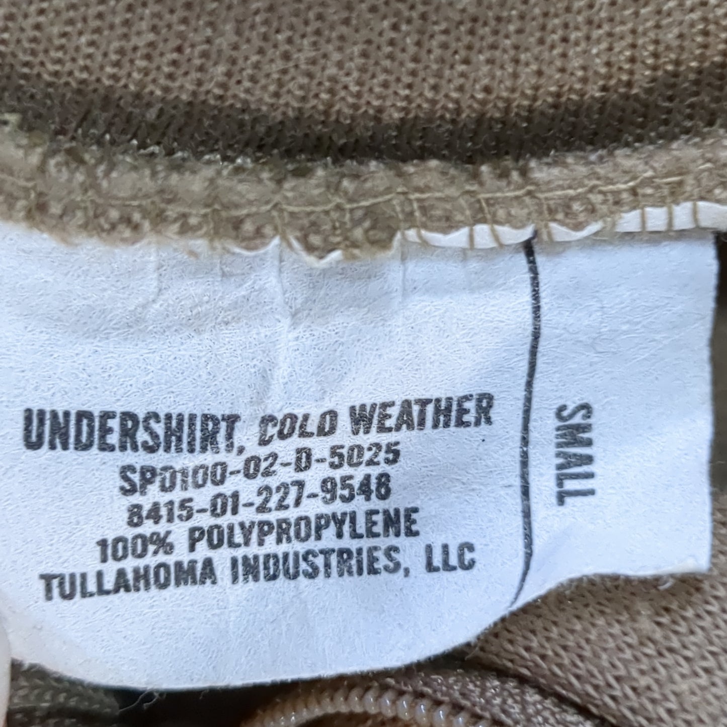 1980s/90s US Army SMALL Cold Weather Undershirt Brown Excellent Condition (18g waf2- fa02-15)