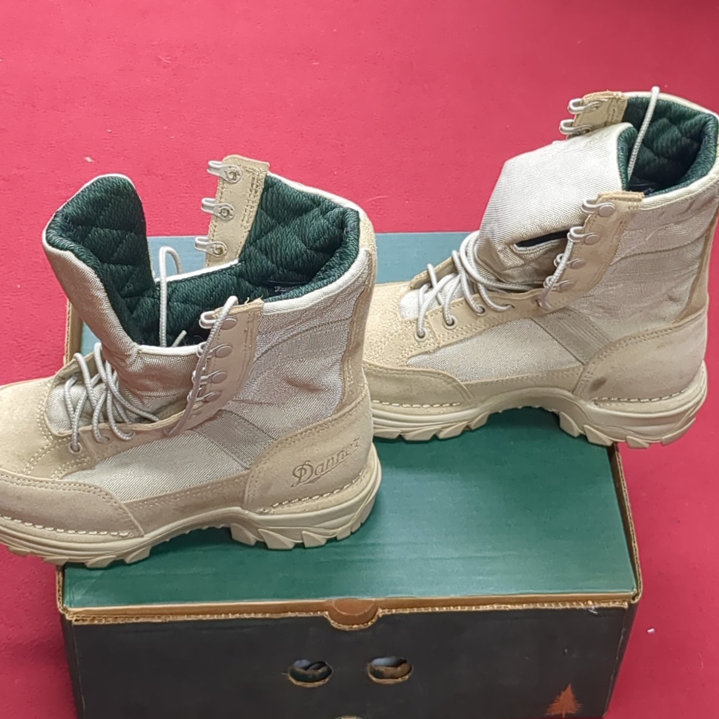 USGI W Rivot TFX 8 Tan 400G GTX Thin Goretex Danner Boots Size : 8 Excellent Condition (ws-OCT56)