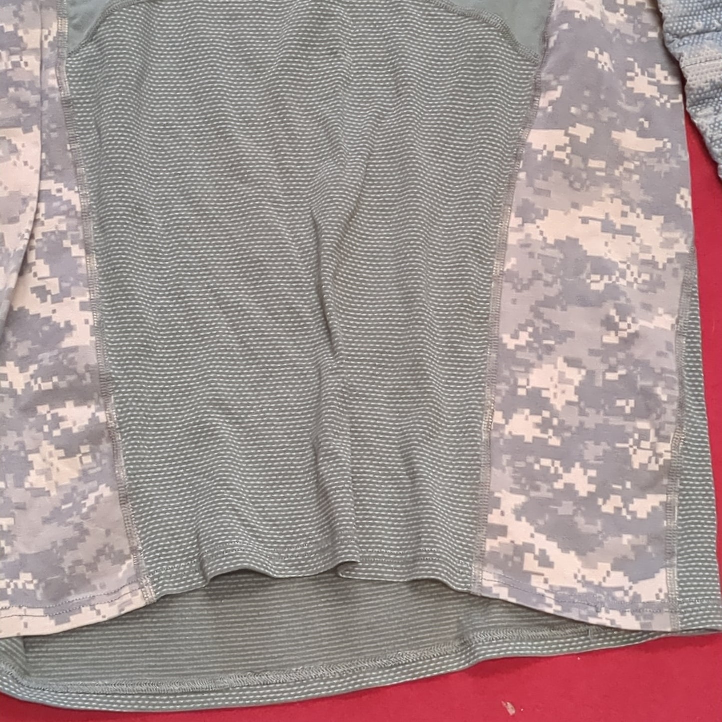 NOS US Army Medium Turtleneck Type 1 Combat ACU Digital FRAC Top Shirt (fb05-OCT141)