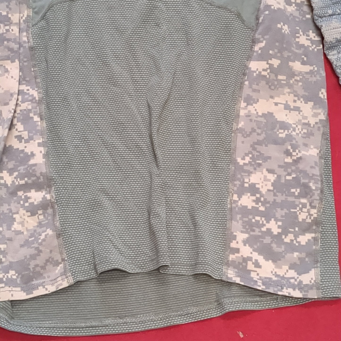 NOS us army strong medium turtleneck type 1 combat acu digital frac top (fb05-enu123)