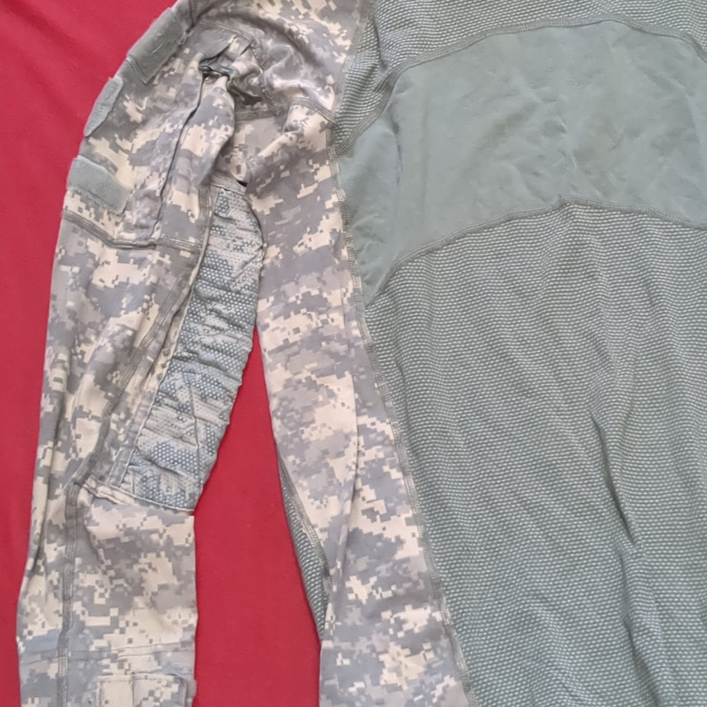 NOS US Army Medium Turtleneck Type 1 Combat ACU Digital FRAC Top Shirt (fb05-OCT141)