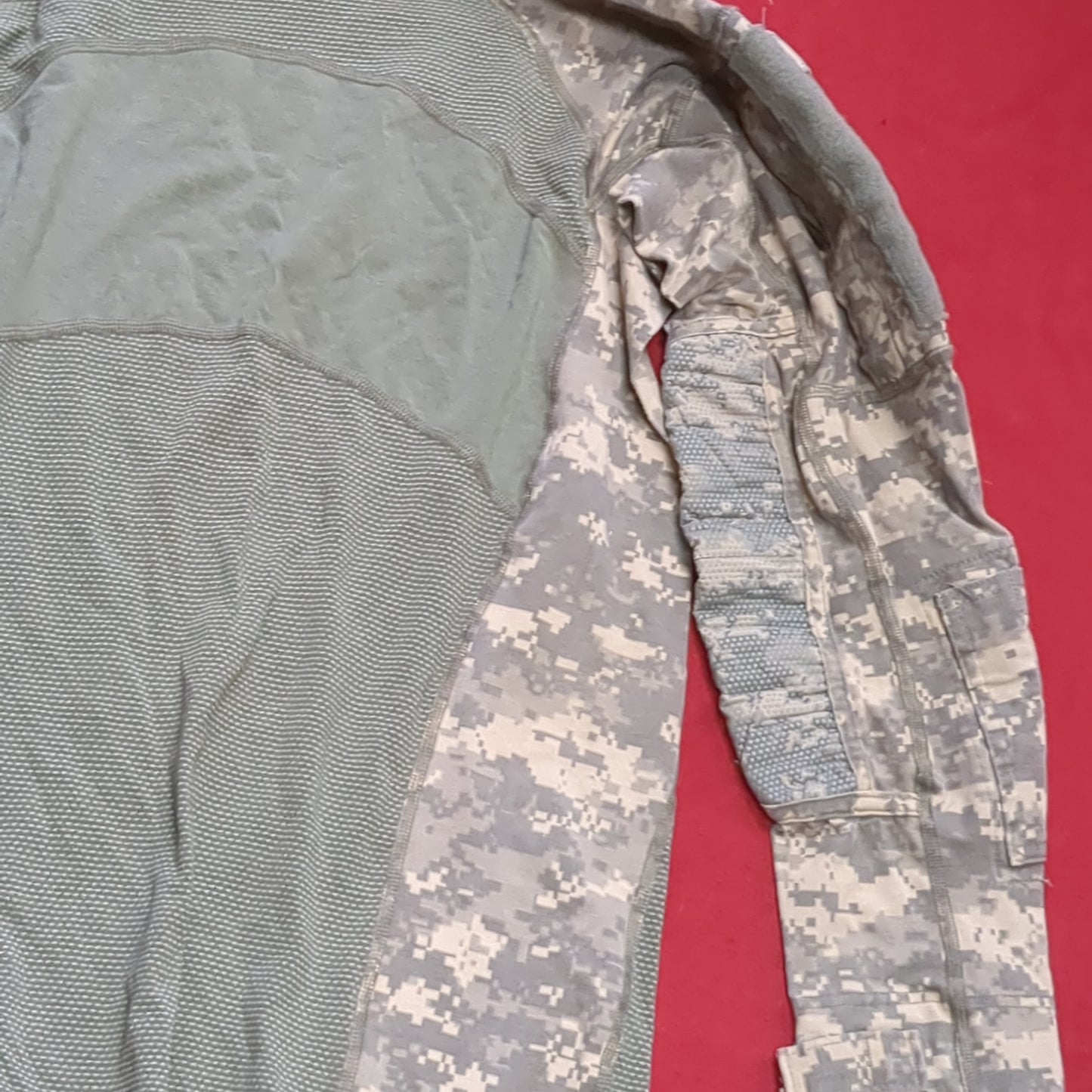 NOS US Army Medium Turtleneck Type 1 Combat ACU Digital FRAC Top Shirt (fb05-OCT141)