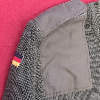 German Military Sweater Pull Over German Flag. Size 50 Excellent Condition (aa13-NOV276)