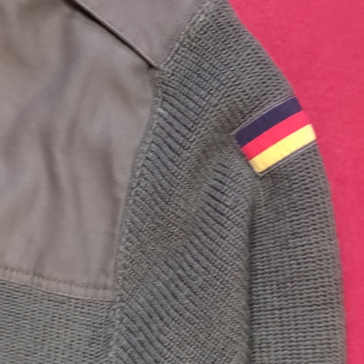 German Military Sweater Pull Over German Flag. Size 50 Excellent Condition (aa13-NOV276)