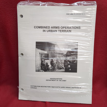 BOOK -  FIELD MANUAL 3-06. 11 (FM 90-10-1) COMBINED ARMS OPERATIONS IN URBAN TERRAIN(BOX34)