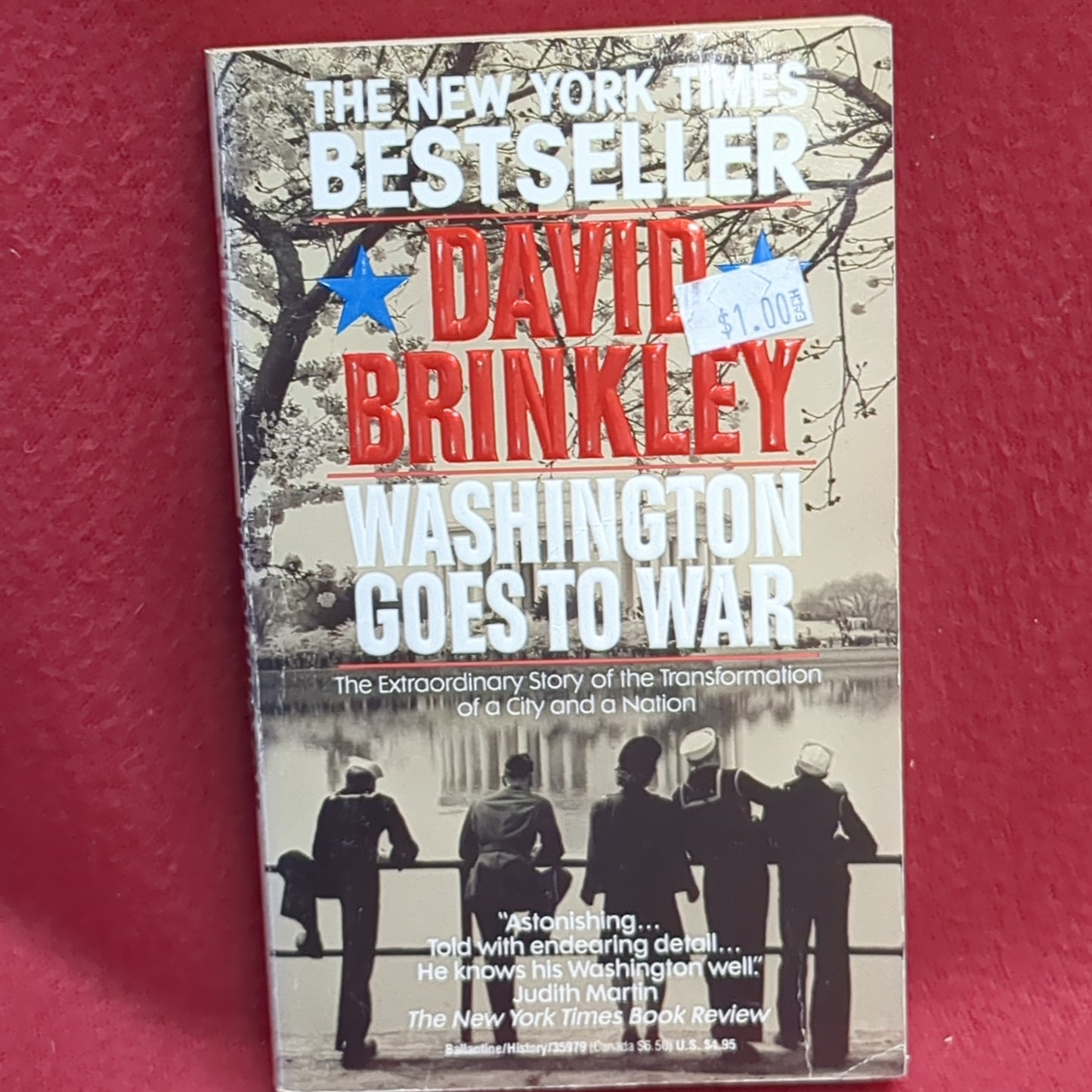 BOOK -    WASHINGTON GOES TO WAR: DAVID BRINKLEY: JULY 1989  (BOX36)