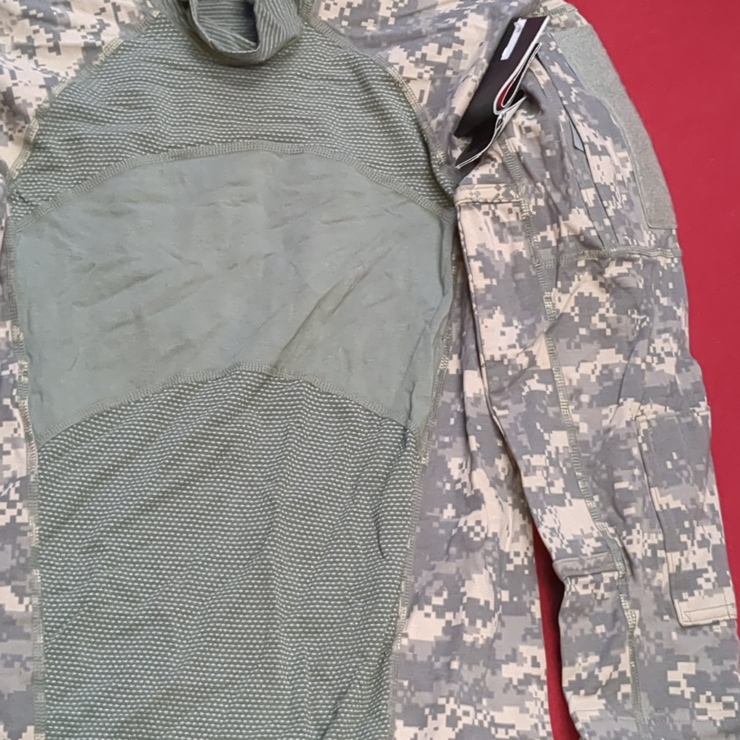 NWT US Army X-Large Turtleneck Type 1 Combat ACU Digital FRAC Top Shirt (fb05-YLU18)