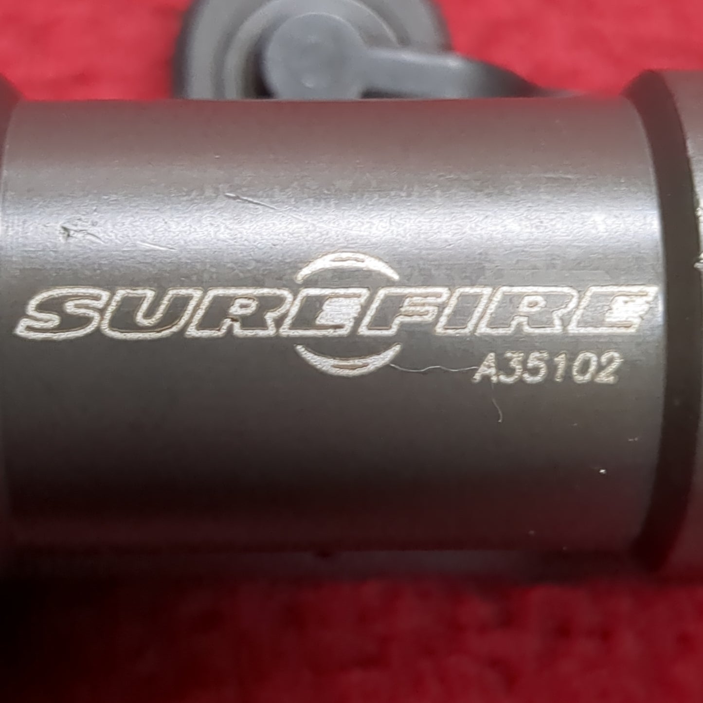 NOS Surefire Millennium Light Pressure Switch Weapon Mount ARMS 17 Tri-Lock A35102 (j09-DEC157)