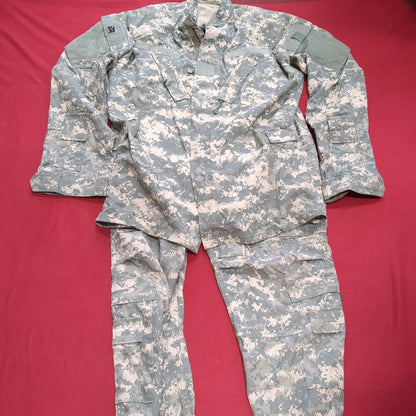 SET of US Army Flight Large Long Top/ Large Regular Pants Combat Aircrew Uniform Top Pants ACU Digital Pattern Excellent Condition (acu4-DEC163)