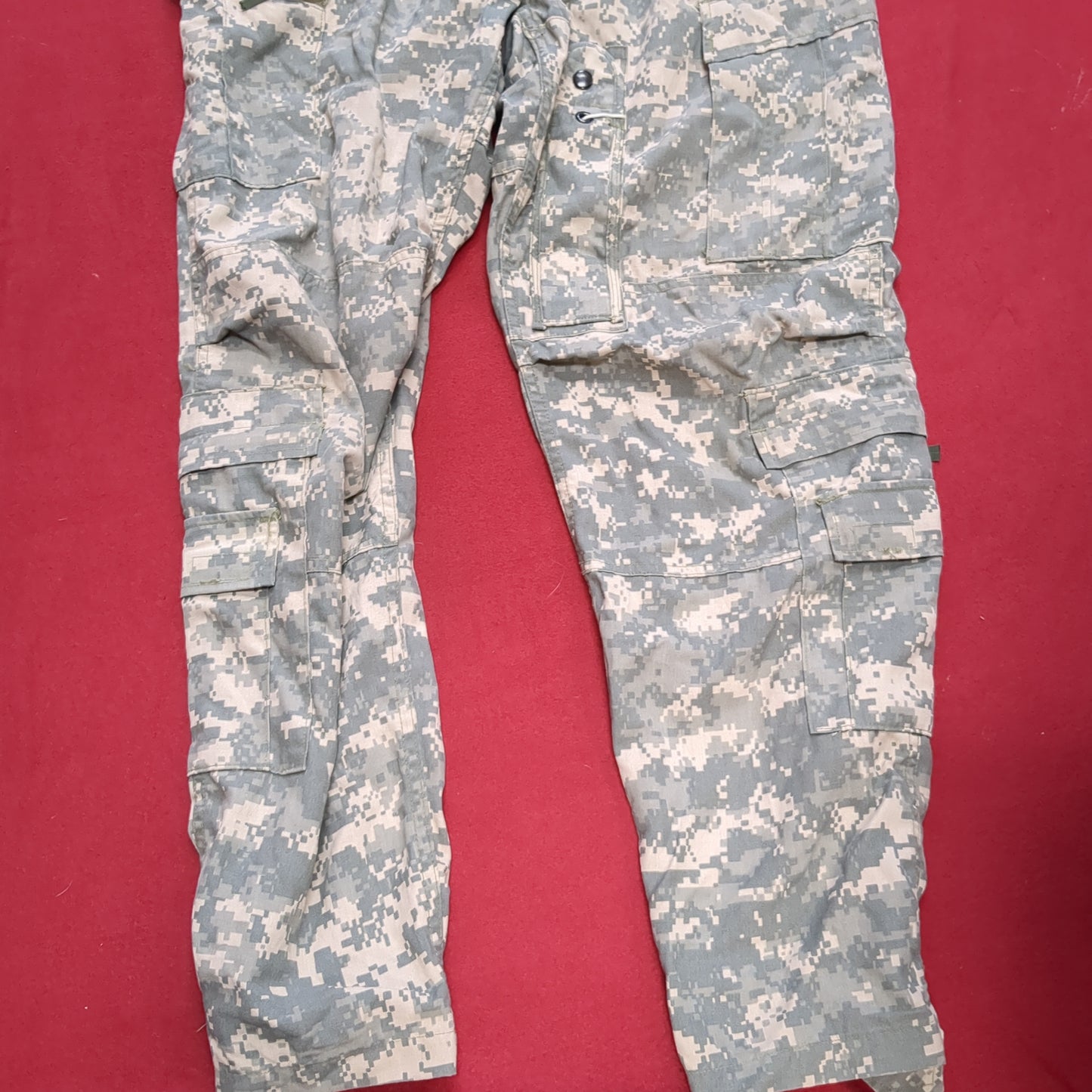 SET of US Army Flight Large Long Top/ Large Regular Pants Combat Aircrew Uniform Top Pants ACU Digital Pattern Excellent Condition (acu4-DEC163)