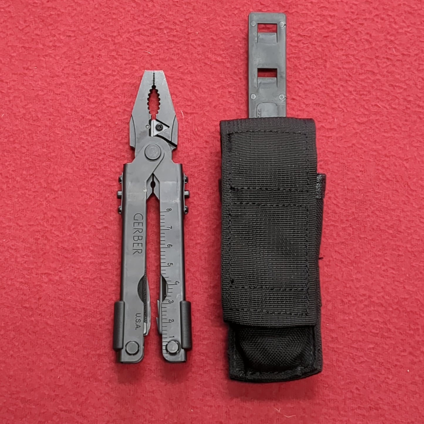 Gerber Multi-Plier 600 Bluntnose Multi-Tool W/ Pouch and Malice Clip Black Excellent Condition (32cr-DEC190)