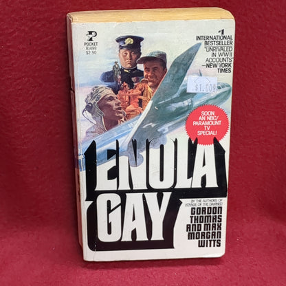 BOOK    ENOLA GAY BY GORDON THOMAS AND MAX MORGAN WITTS   (BOX44)