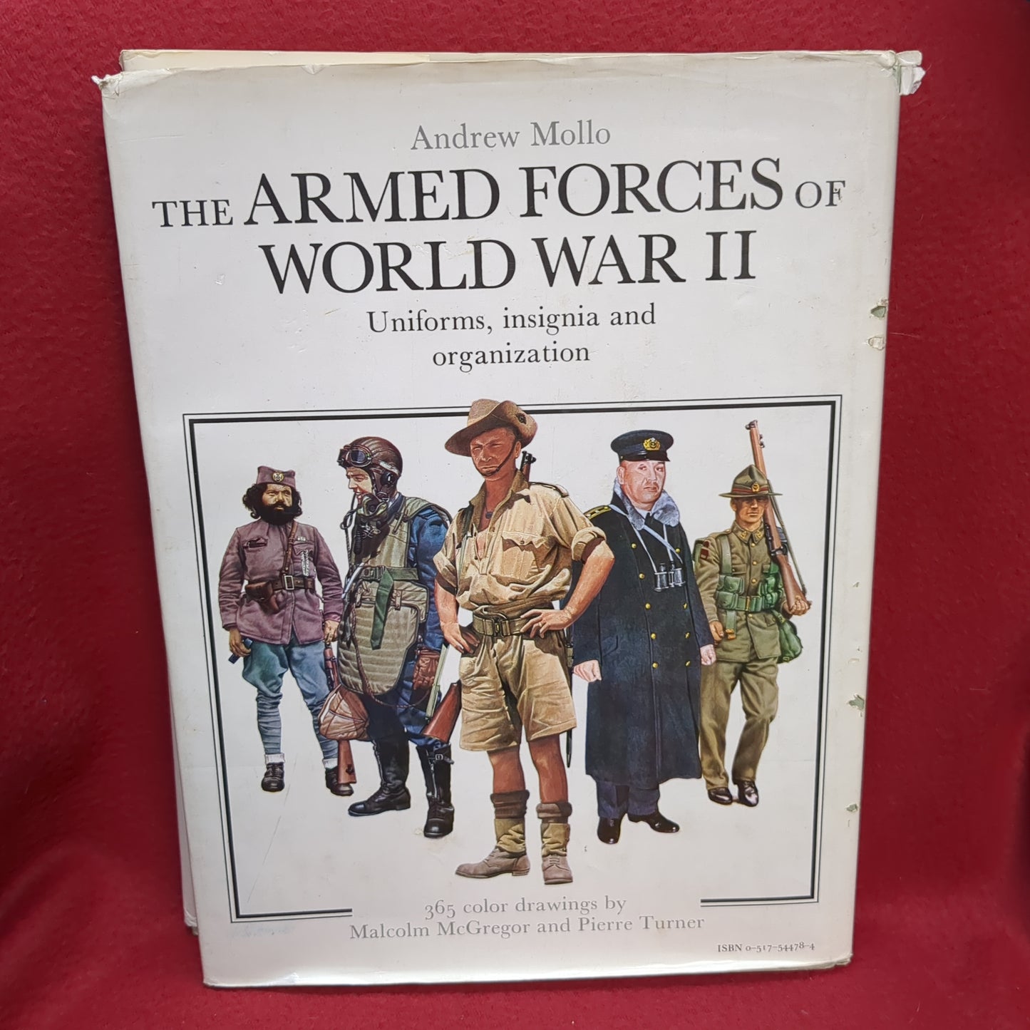 BOOK    ARMED FORCES OF WW2  (BOX46)