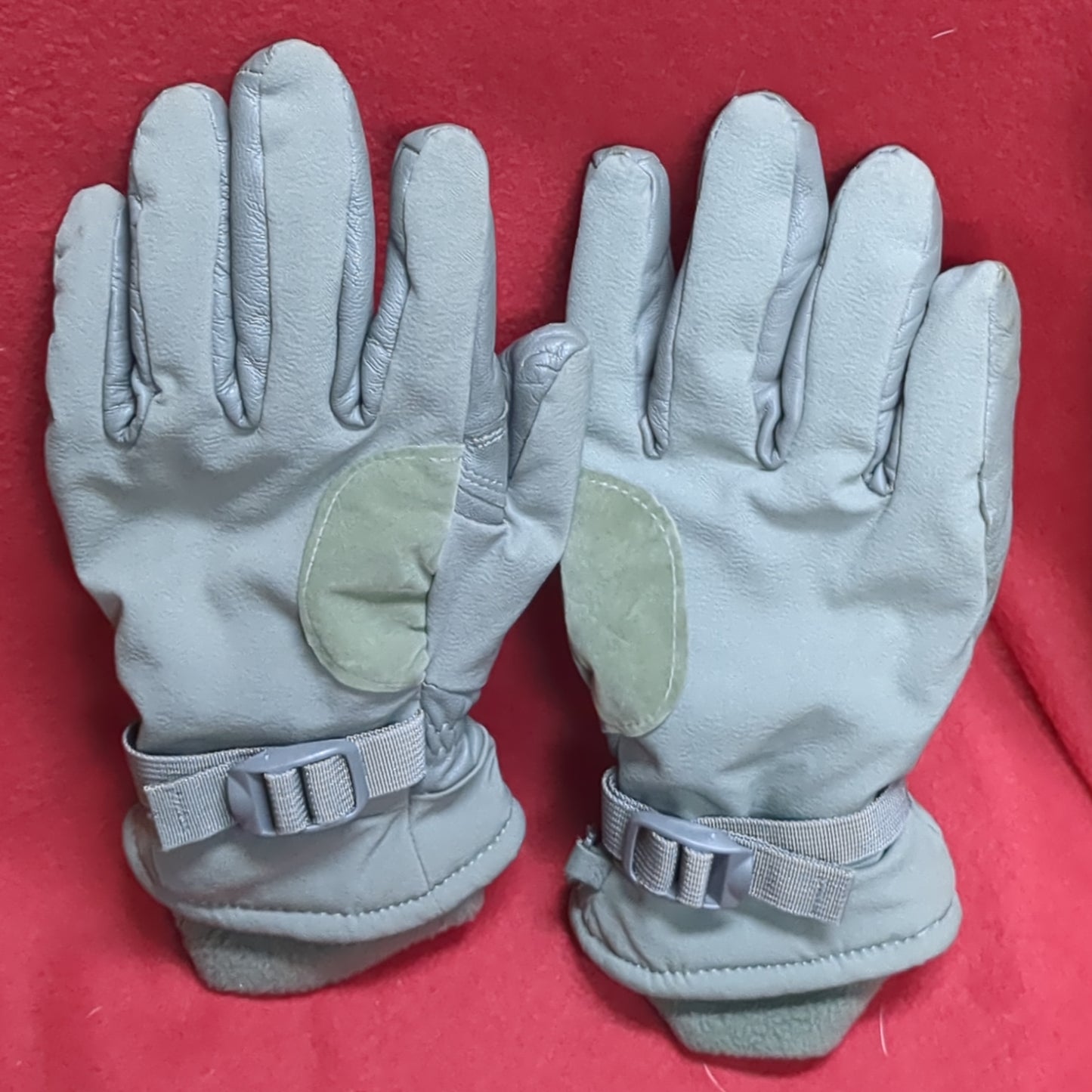 NOS Men's Women's Intermediate Cold/Wet Gloves Medium (40cr-JAN129)