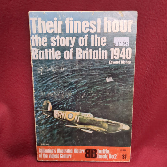 BOOK     THEIR FINEST HOUR: BATTLE OF BRITAIN 1940   (BOX49)