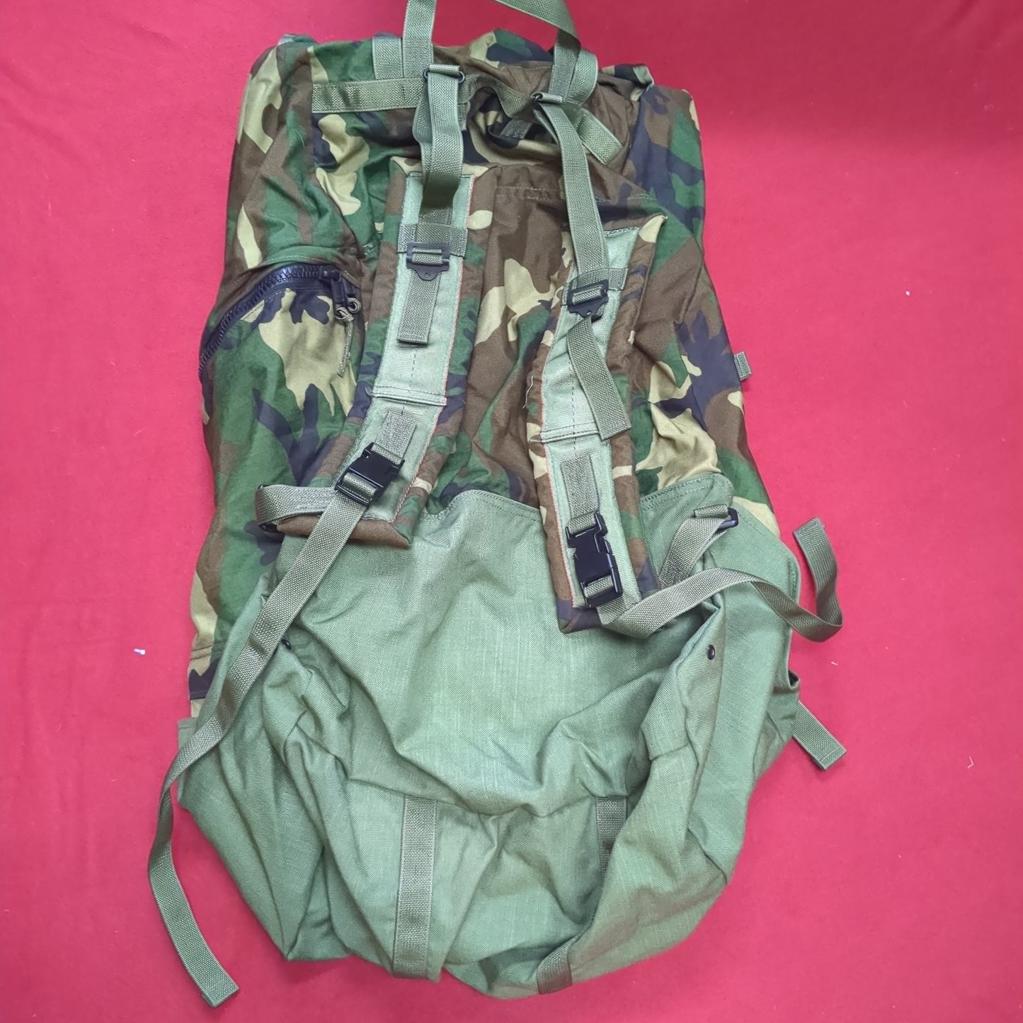 '96 BDU Large Equipment Bag Rucksack & Sleeping Bag Carrier Excellent Condition (gtt-JAN193)