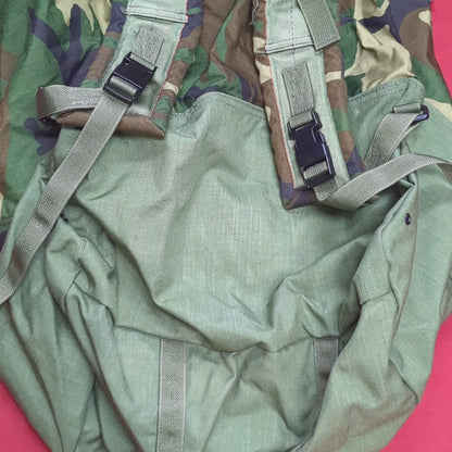 '96 BDU Large Equipment Bag Rucksack & Sleeping Bag Carrier Excellent Condition (gtt-JAN193)