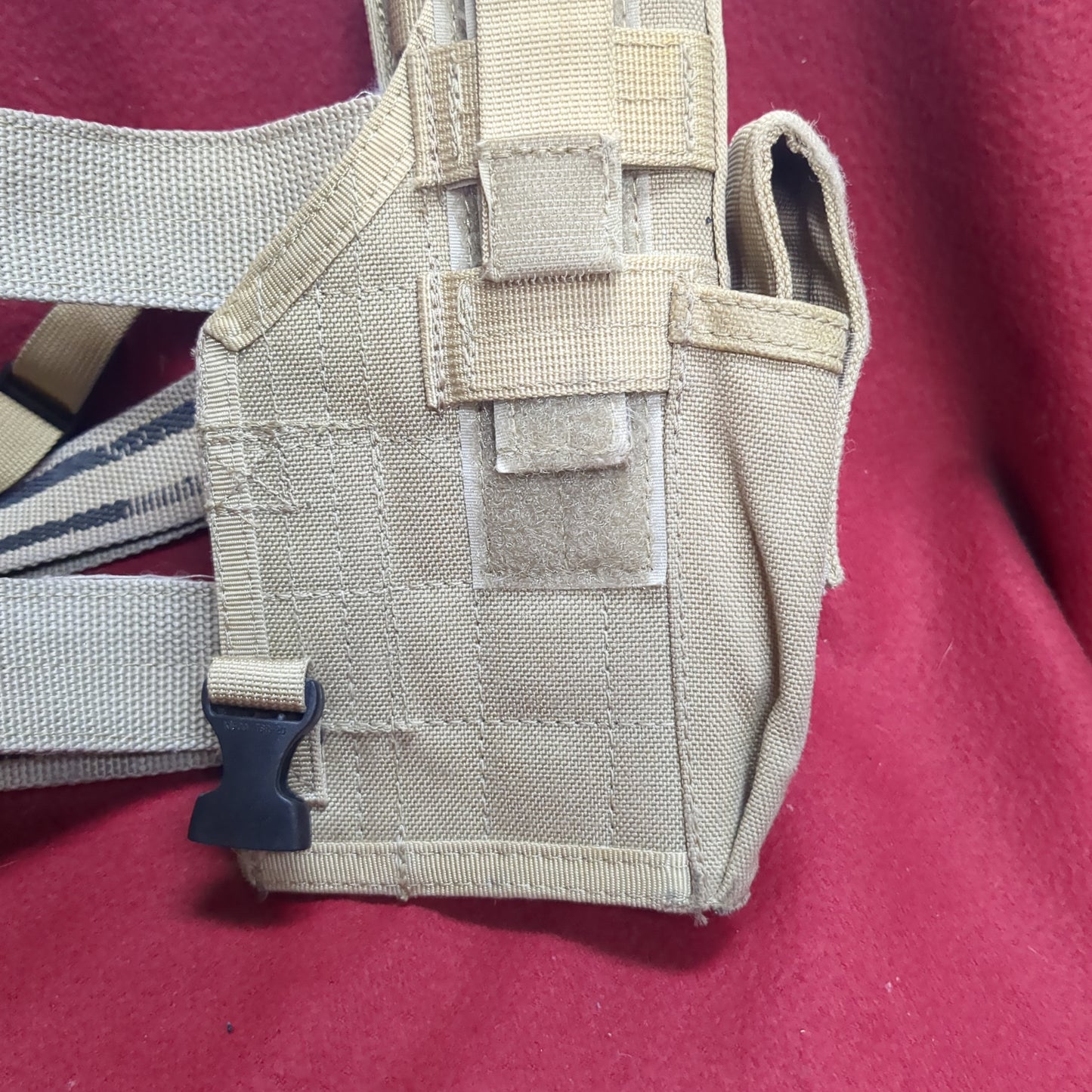 BLACKHAWK Tactical  RIGHT HANDED Holster Drop Leg TAN Good Condition (aa02-FEB07)