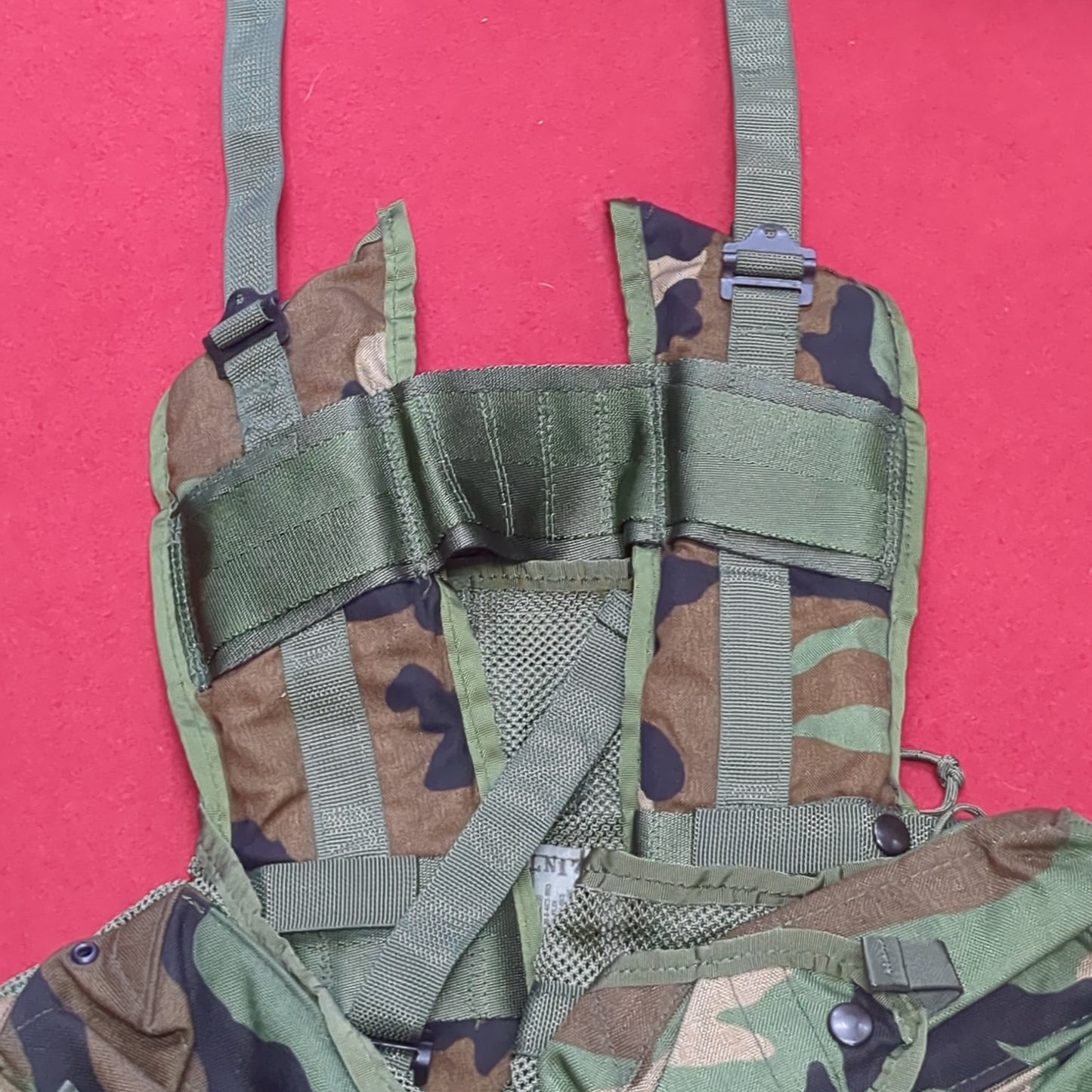 US Army Military Woodland Camouflage Enhanced Tactical Fighting Load Carrier  FLC W/ Pouches Good Condition (lbv3-FEB11)