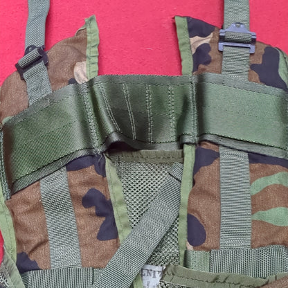 US Army Military Woodland Camouflage Enhanced Tactical Fighting Load Carrier  FLC W/ Pouches Good Condition (lbv3-FEB11)