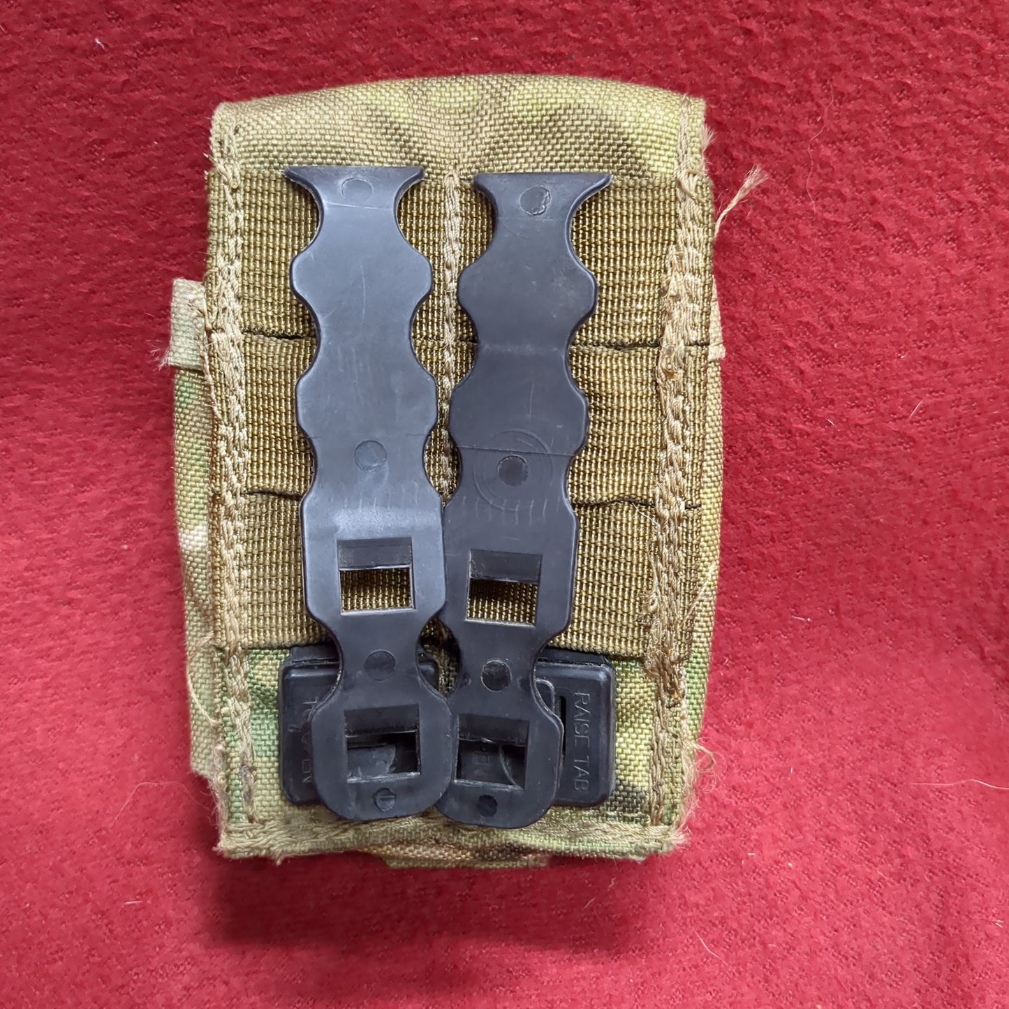 Military Small OCP Utility/Admin Pouch W/Clips Good Condition (34cr-FEB35)