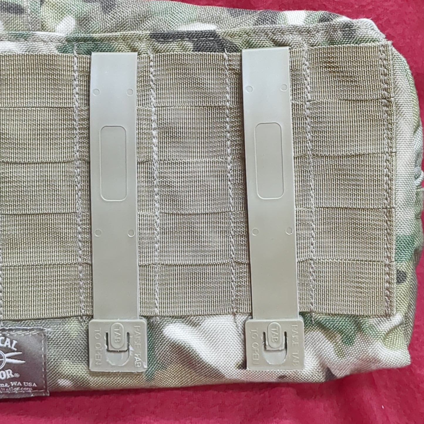 Tactical Tailor Horizontal Hydration Carrier Pack W/Malice Clips 100oz Used (34cr-FEB97)