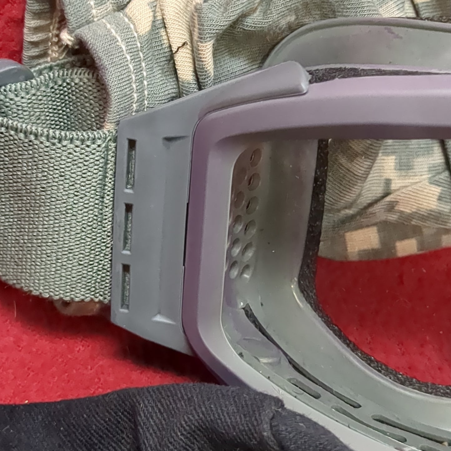 US Army ESS Sand Wind Goggles Tanker Profile NVG Foliage Green Case Clear Dark Frame Excellent Condition (cl2-FEB156)