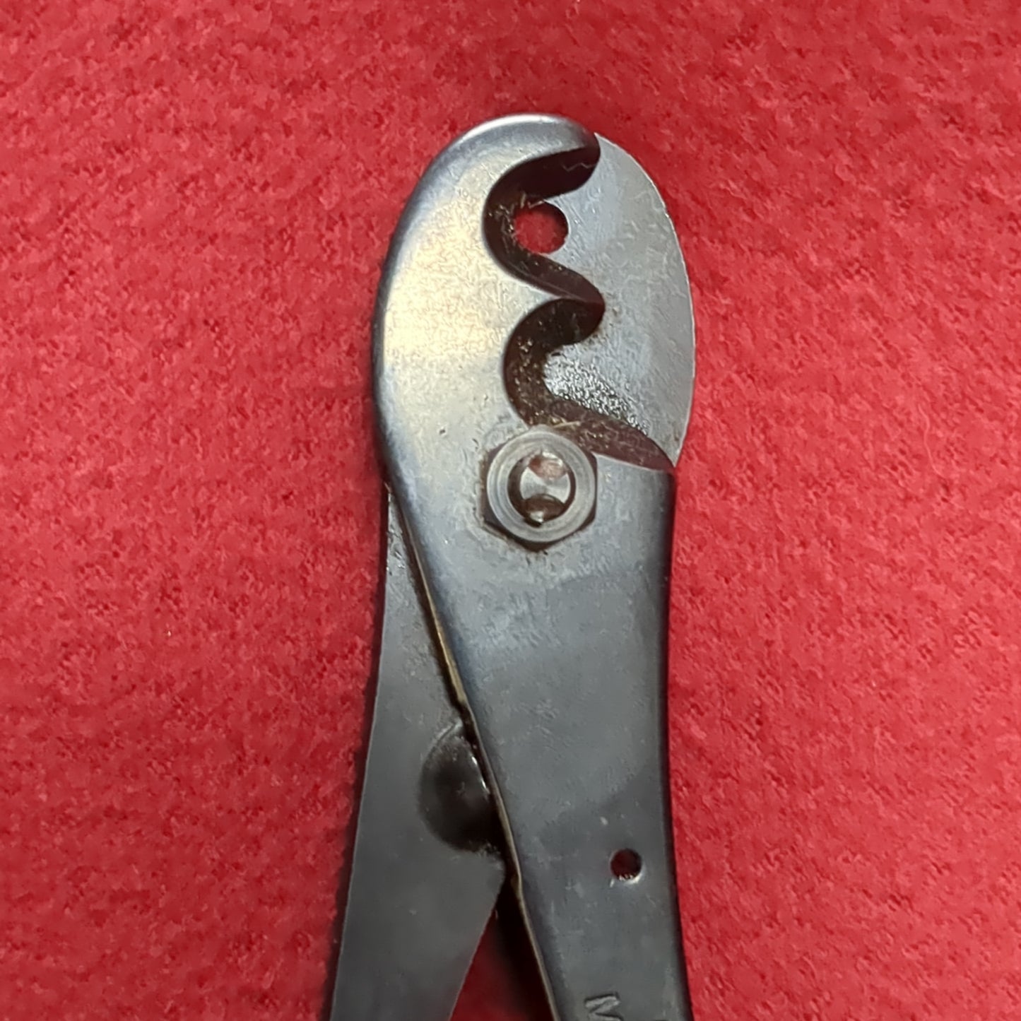 Vintage Old Hand Tool US Army Wire Crimper Pliers (26s-MAR12)