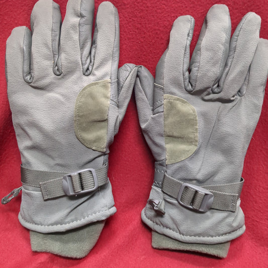 US Army Men's Medium Intermediate Cold/Wet Weather Gloves Excellent Condition (42cr- cb3-MAR43)