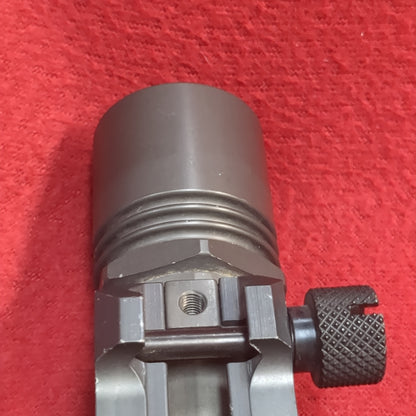 SureFire Flashlight W/ Rail Mount (j09-MAR72)