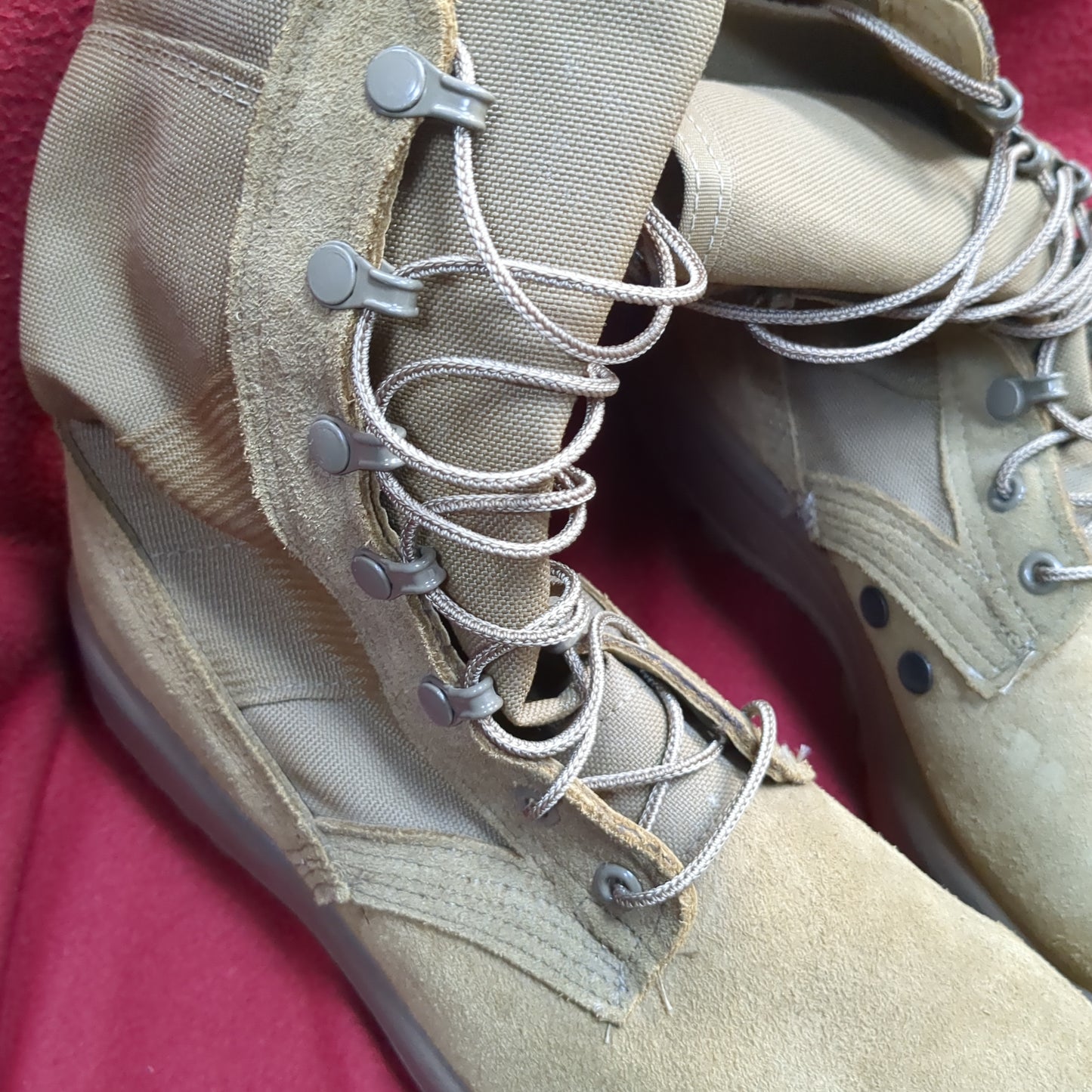 BELLEVILLE Desert Coyote Combat Boots  9.5 AHWC 18-D-1001 Used (CB01-ALP48)