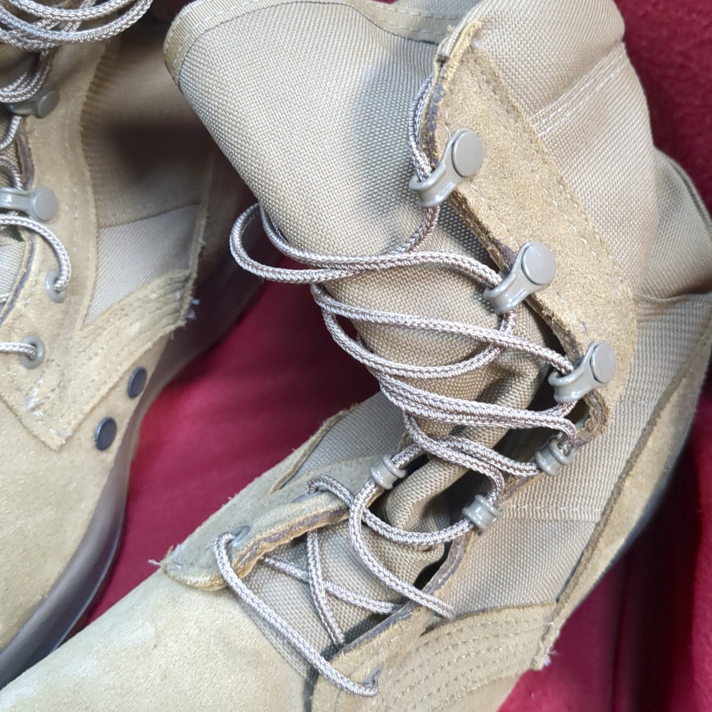 BELLEVILLE Desert Coyote Combat Boots  9.5 AHWC 18-D-1001 Used (CB01-ALP48)