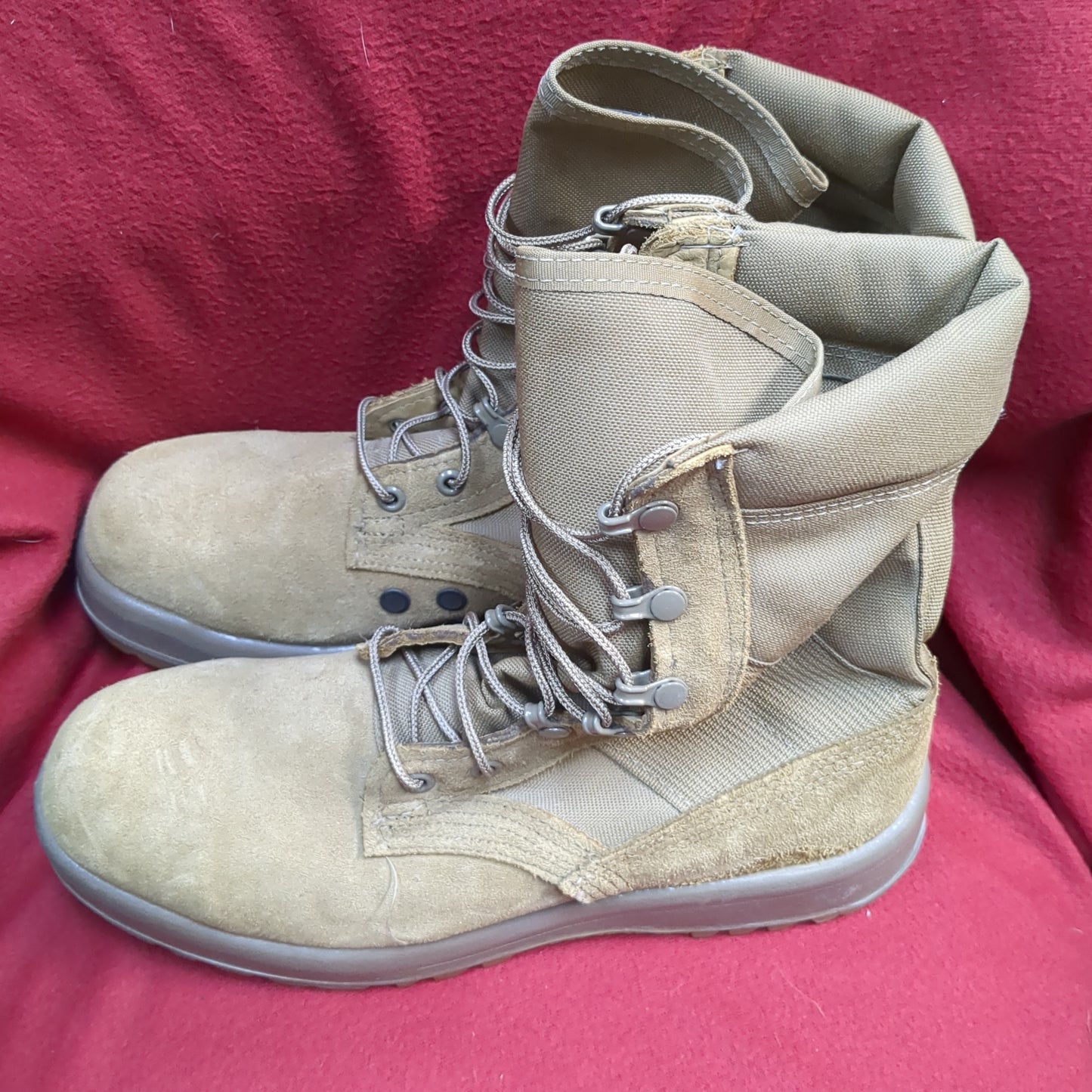 BELLEVILLE Desert Coyote Combat Boots  9.5 AHWC 18-D-1001 Used (CB01-ALP48)