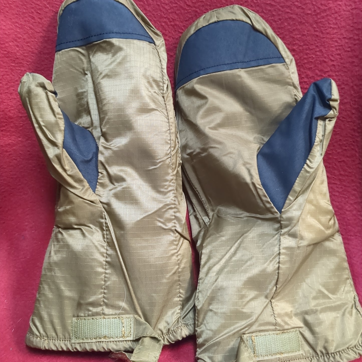 Outdoor Research AGS Firebrand TF Mitts Medium Coyote Excellent Condition (40cr- cb2-YAM03)