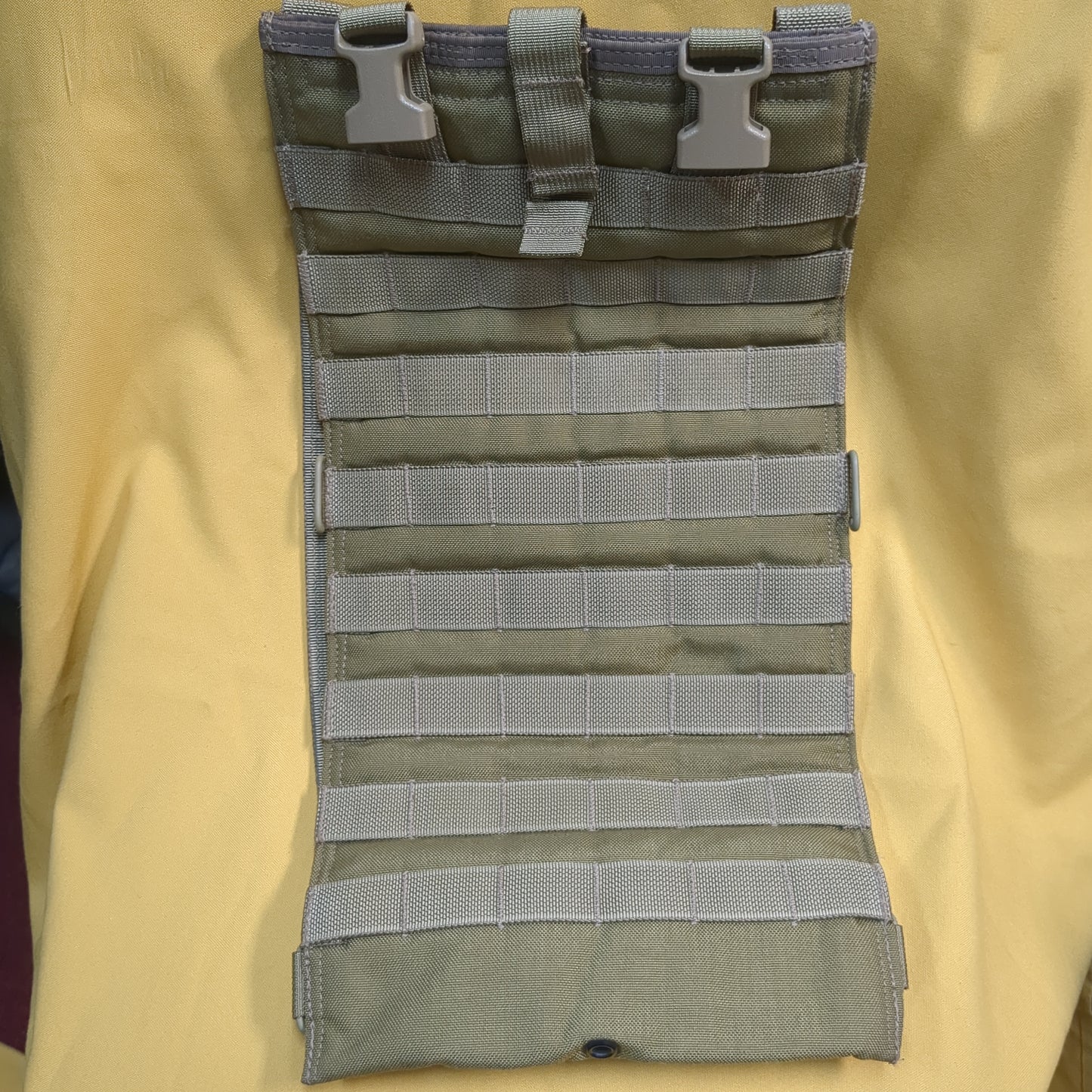 UNUSED Eagle Industries Khaki Hydration Carrier HP-MS-KH (34cr-yam48)