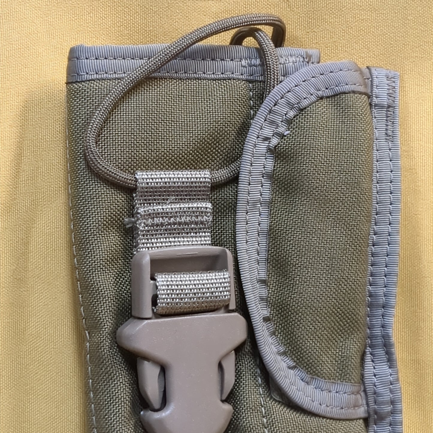 UNUSED Eagle Industries Khaki Molle MBITR Radio Pouch (32cr-yam26)