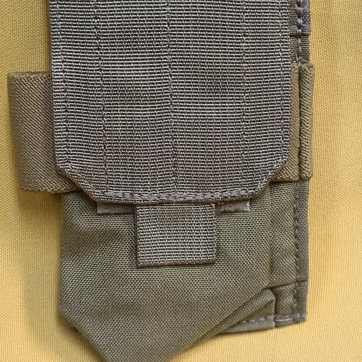 UNUSED Eagle Industries Khaki Molle Single Magazine Pouch (32cr-yam33)