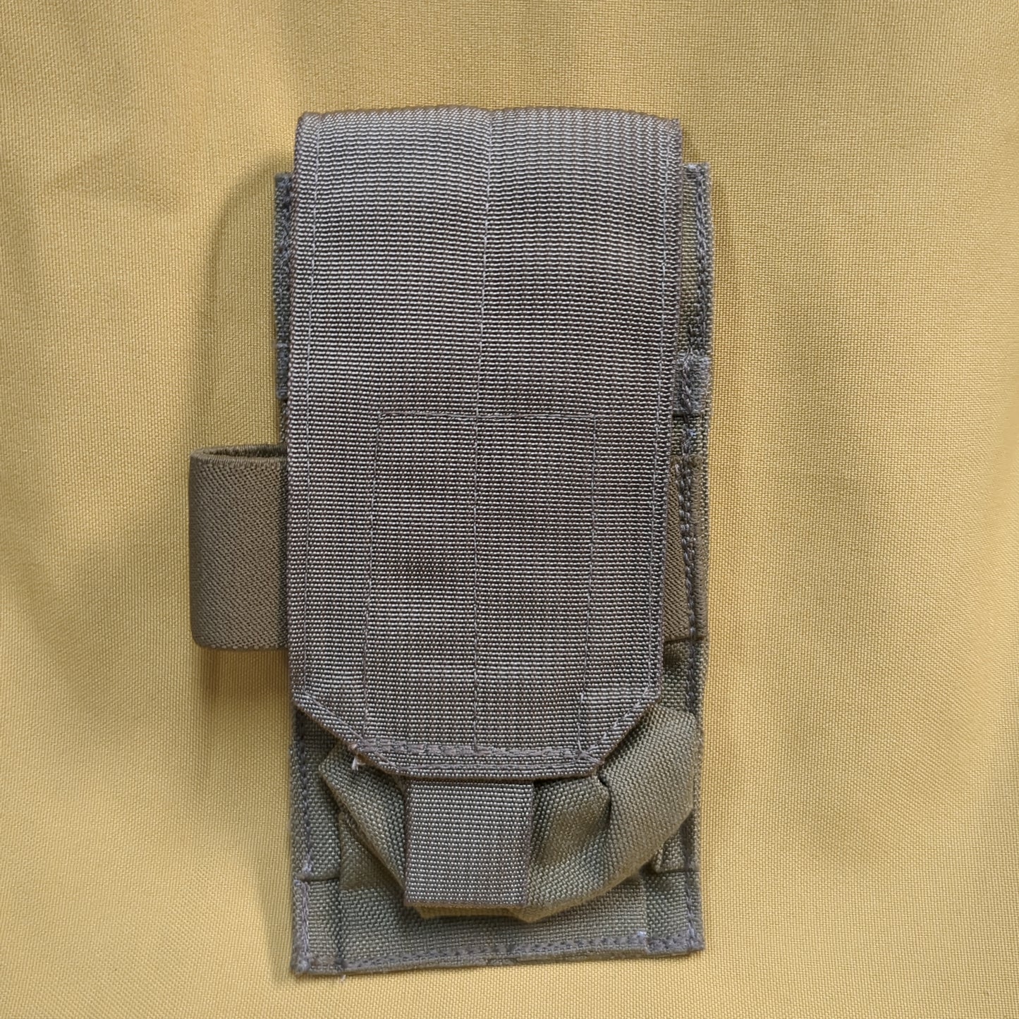 UNUSED Eagle Industries Khaki Molle Single Magazine Pouch (34cr-yam37)