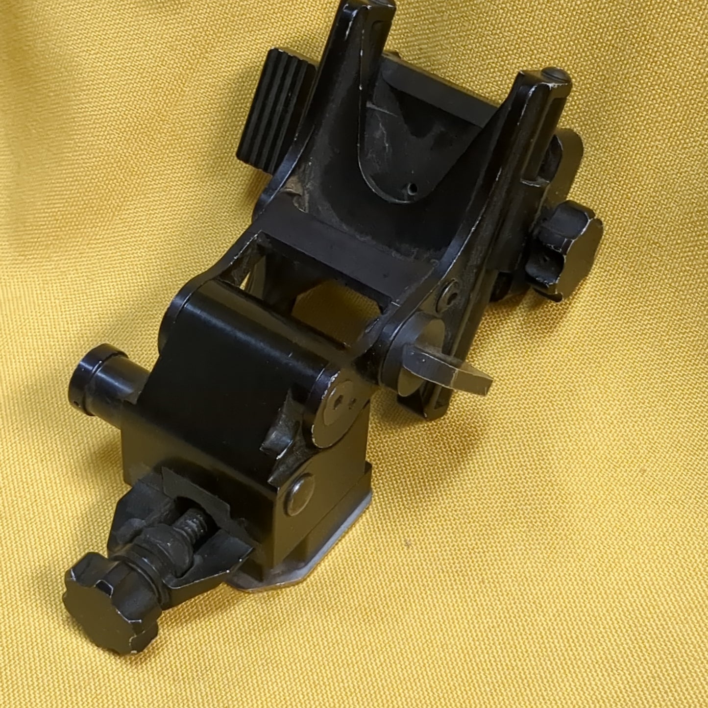 Norotos TATM Helmet NVG Mount for PVS-15/18/21 SOF (bar-yam12)