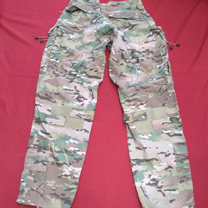 Massiff Large Combat OCP Multicam FRAC Pants w/ Knee Pads Excellent Condition (ocp9- ea05-YAM68)