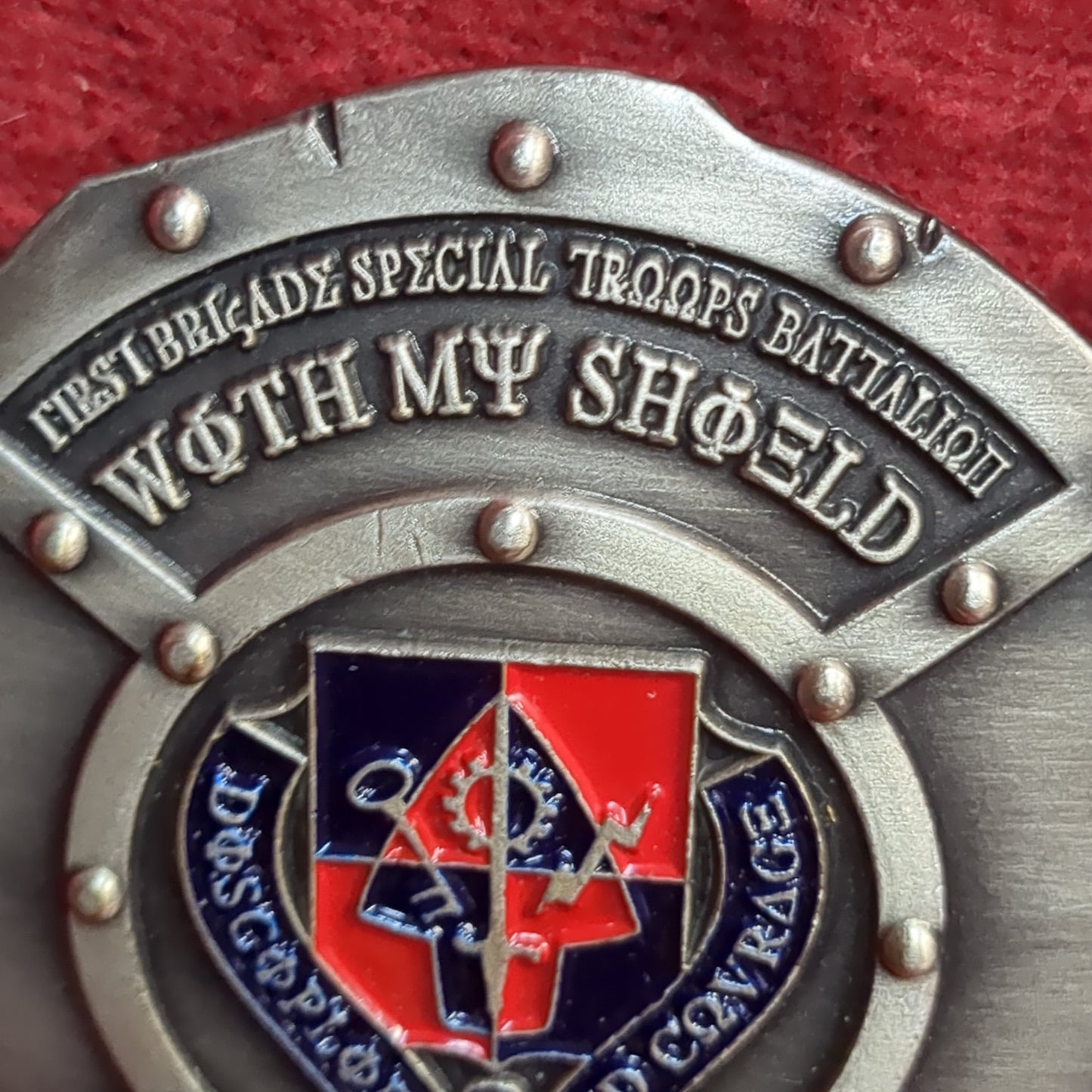 1st BSTB Special Troops Battalion Belt Buckle #661 (aa12-YAM110)