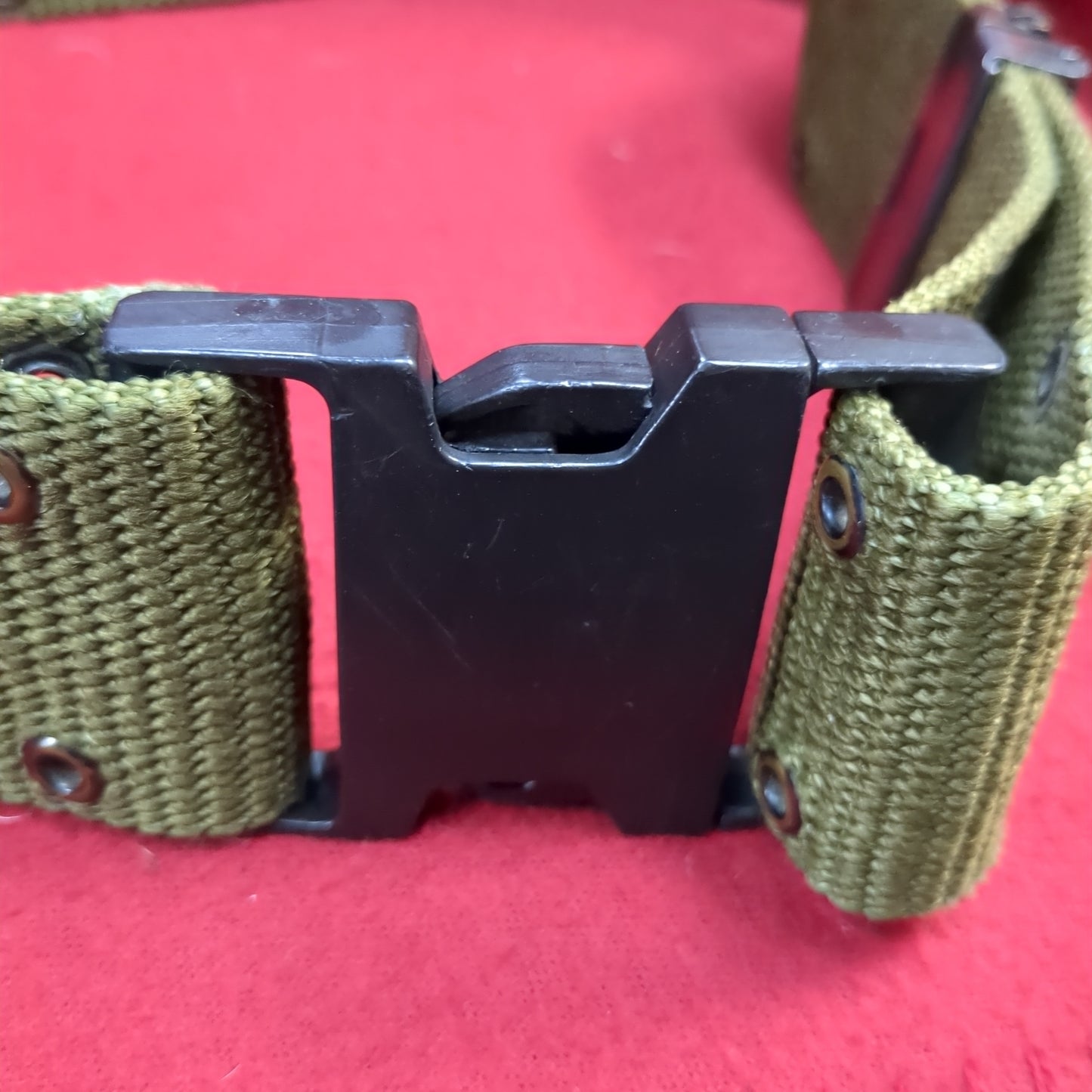 US military individual belt equipment pistol web lc-2 od green  (gcg1- da11-am147)