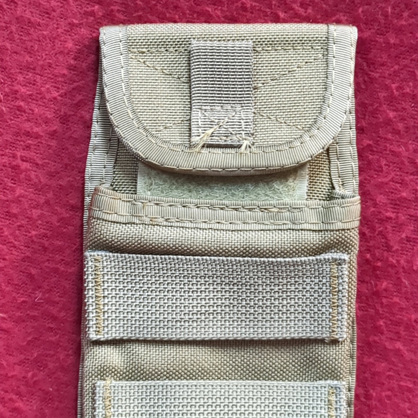 Small coyote molle pouch Used (32cr-yam149)