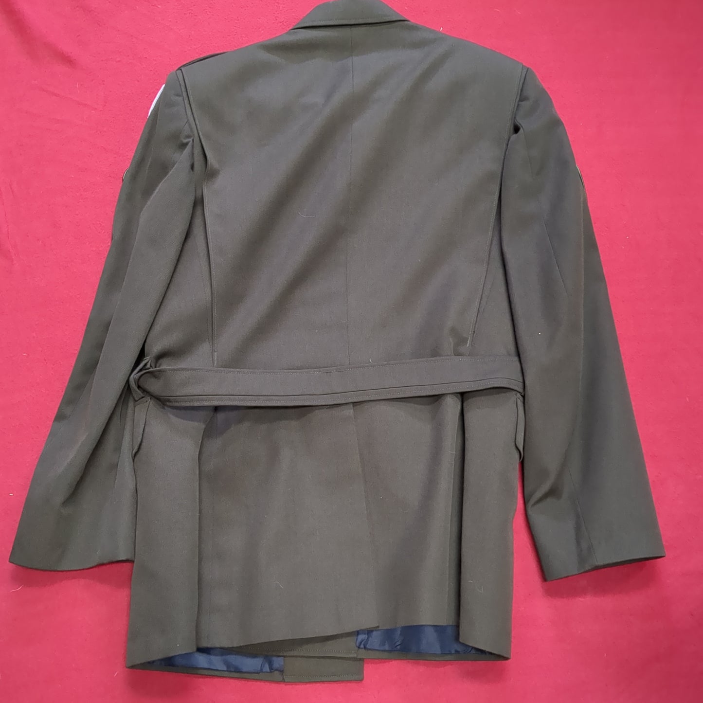 agsu army green service uniform jacket W/ Ribbons, and Patches Male Dress Coat Size: 44 r-c Excellent Condition (dg2- ea02-yam168)