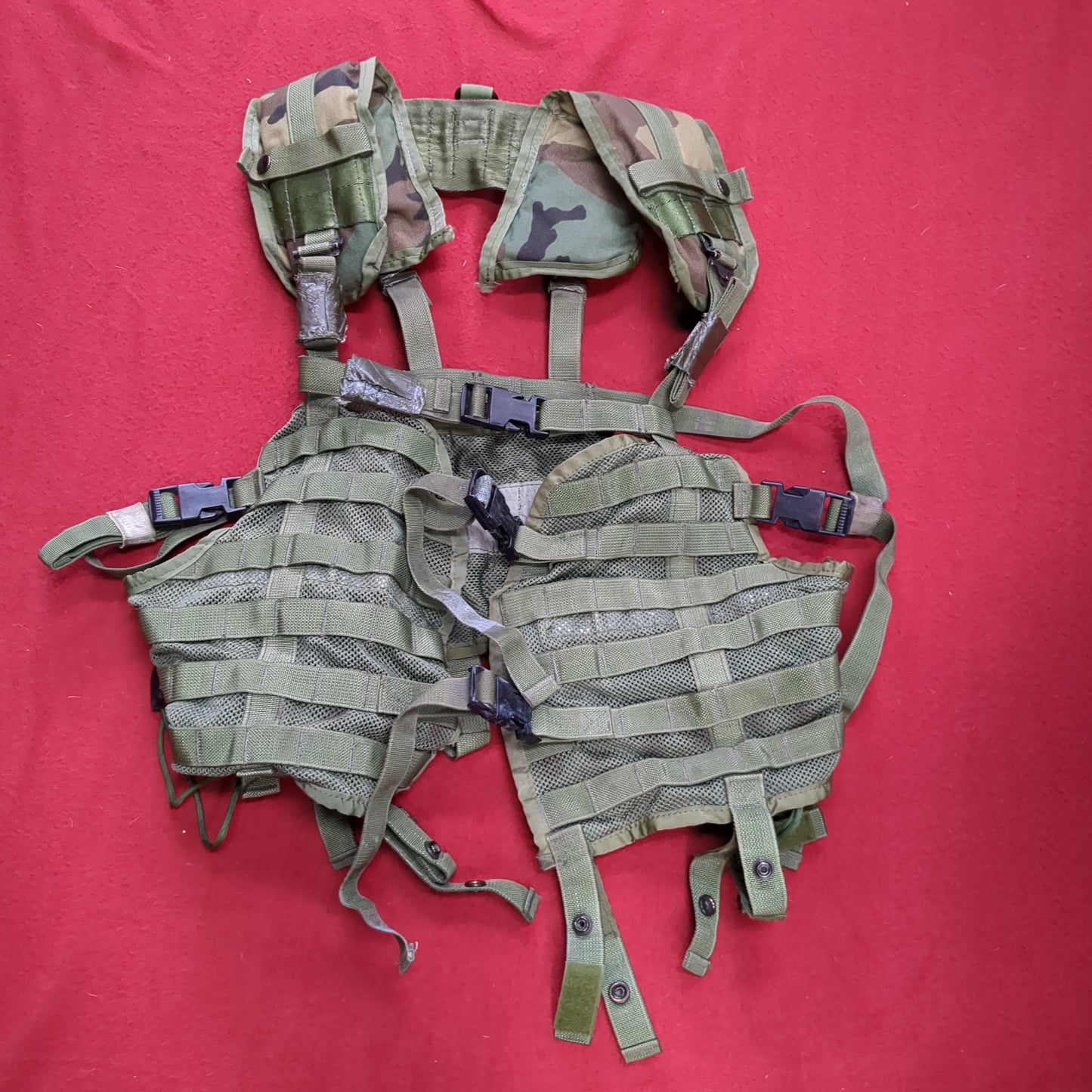 Tactical load bearing medic vest TLBV woodland used (lb4-enu49)