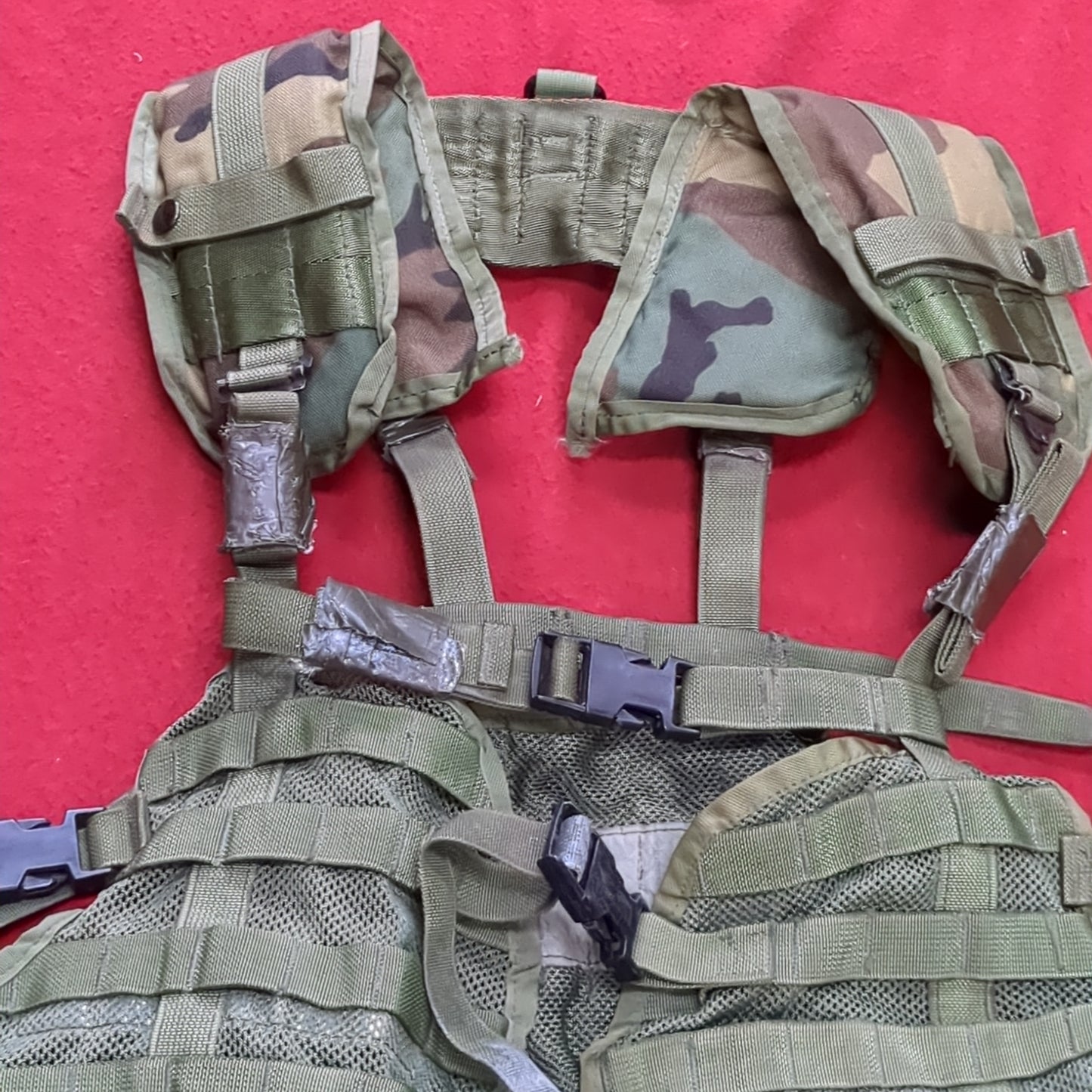 Tactical load bearing medic vest TLBV woodland used (lb4-enu49)