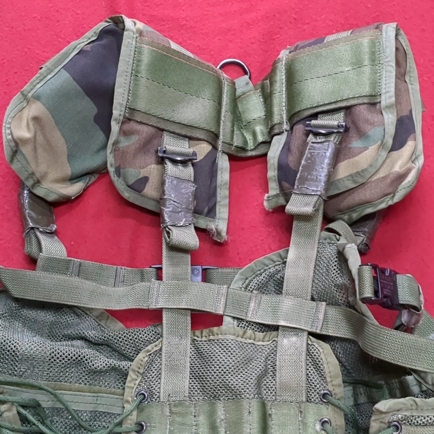 Tactical load bearing medic vest TLBV woodland used (lb4-enu49)