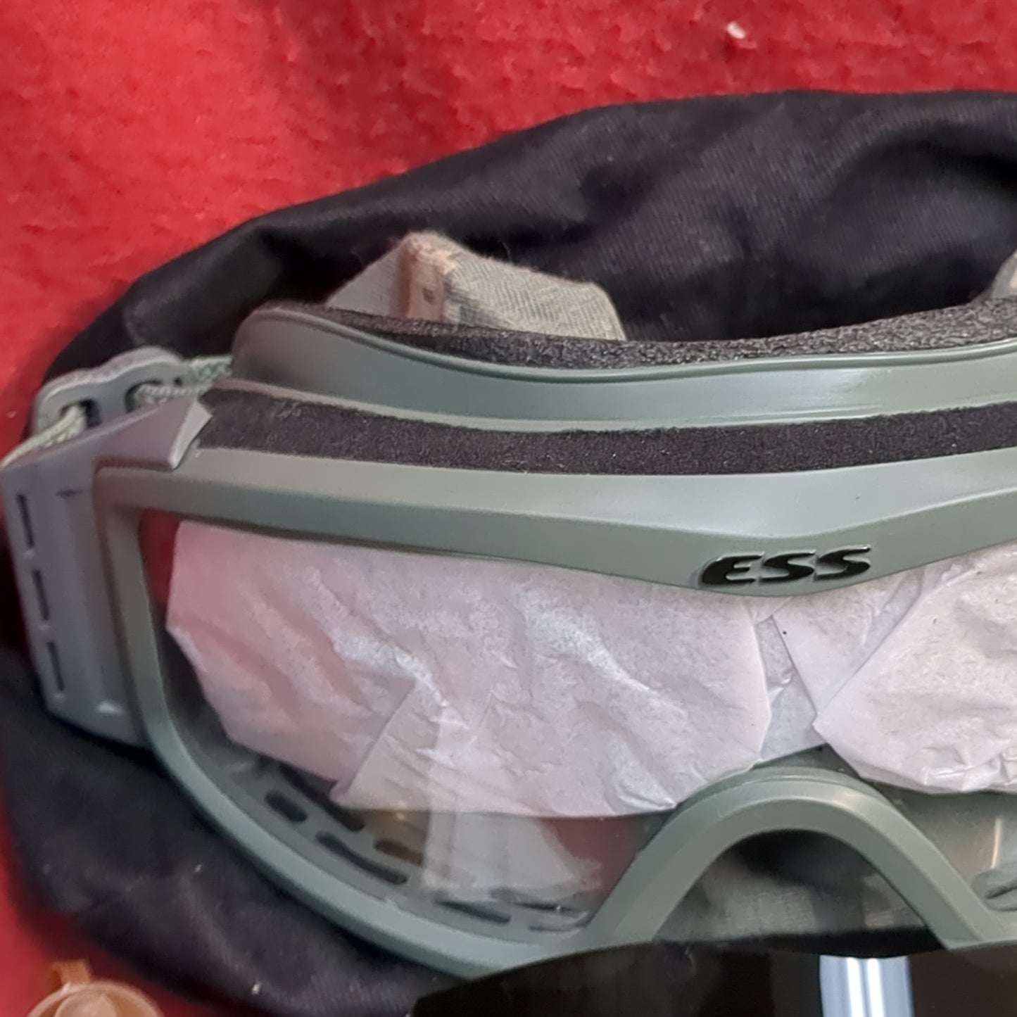 NOS us army ess sand wind goggles tanker profile nvg foliage green case clear dark frame (CL2-enu58)