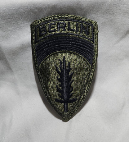 US Army European Command Berlin Command Patch Sew on Patch Subdued OD Black (bu10-ECB)