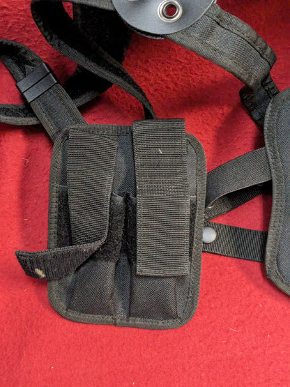 Shoulder holster w/two mag pouches Black (hc05-enu120)